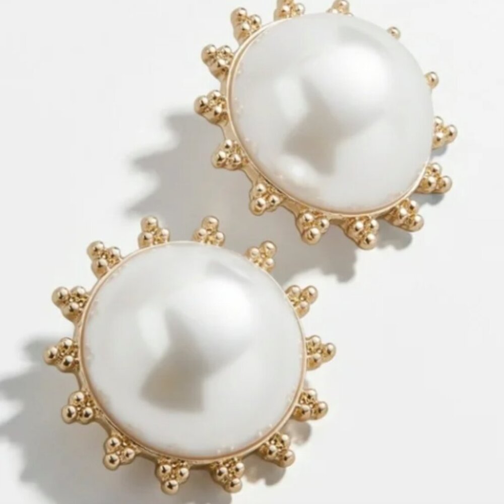 NWT Baublebar Dee Pearl Button Stud Earrings